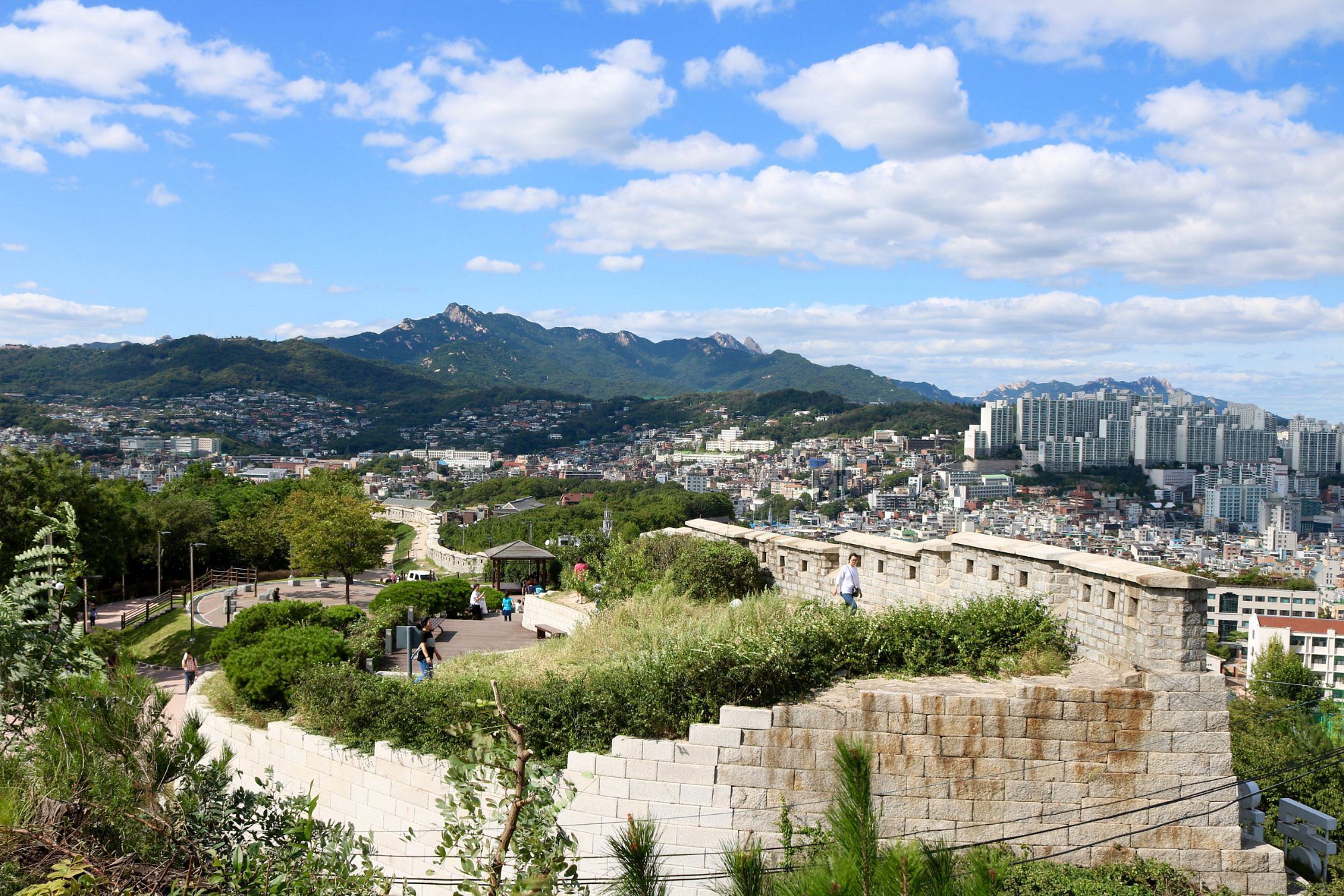 Bugaksan trail — Seoul Fortress Wall view