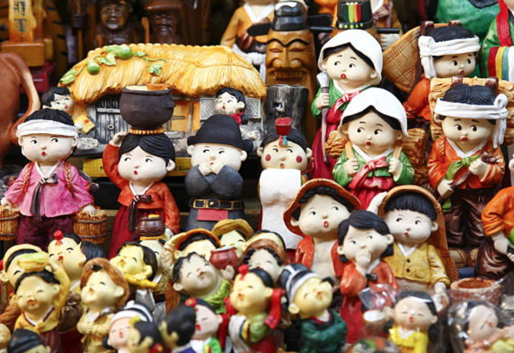 Traditional Korean souvenirs and crafts from Seoul markets
